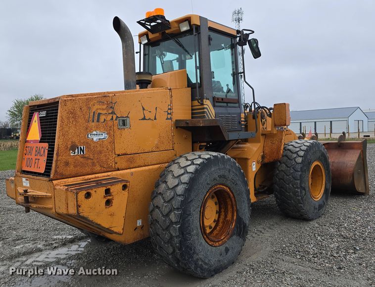 image for item DT6814 2000 Case 621C wheel loader