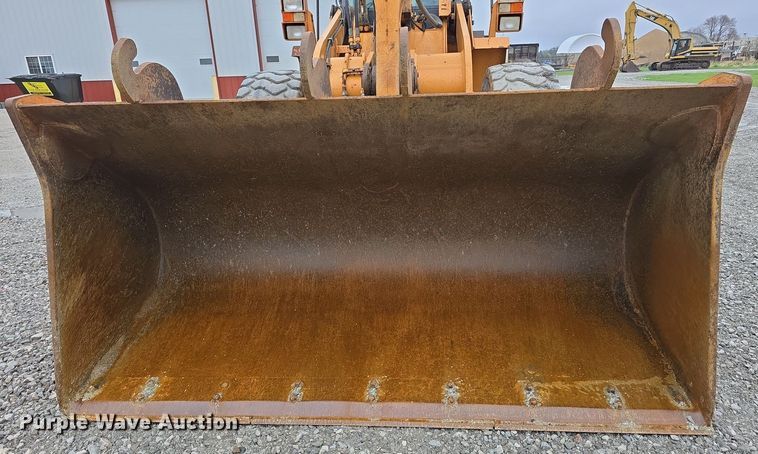 image for item DT6814 2000 Case 621C wheel loader