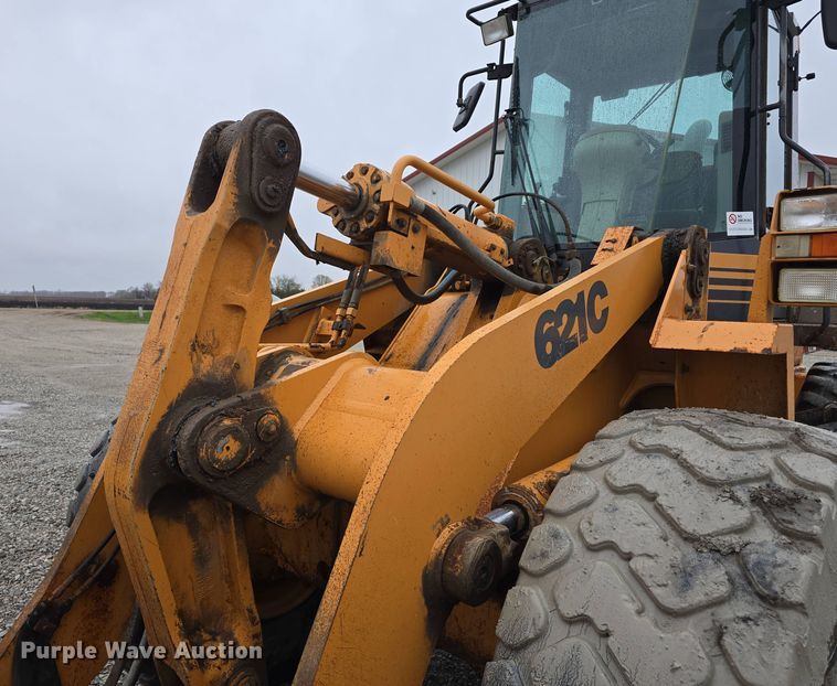 image for item DT6814 2000 Case 621C wheel loader