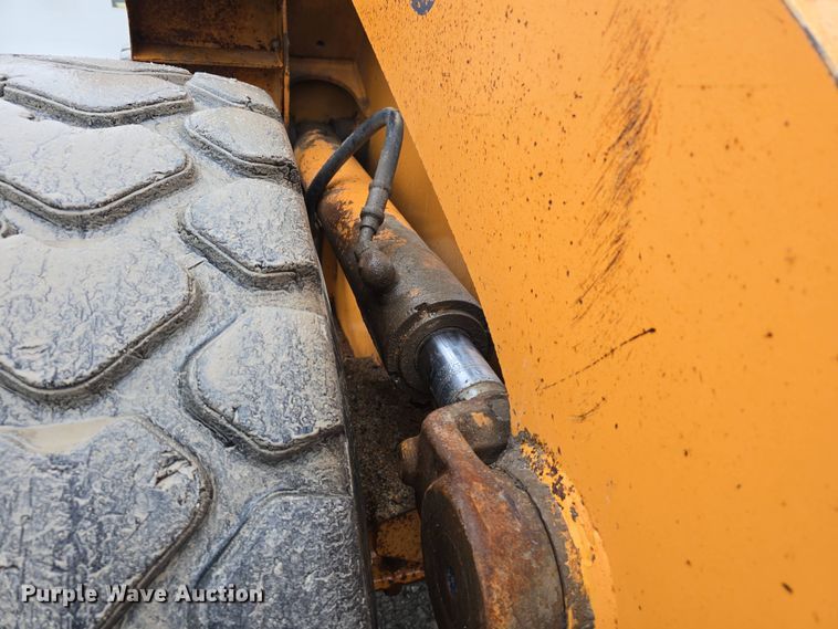 image for item DT6814 2000 Case 621C wheel loader