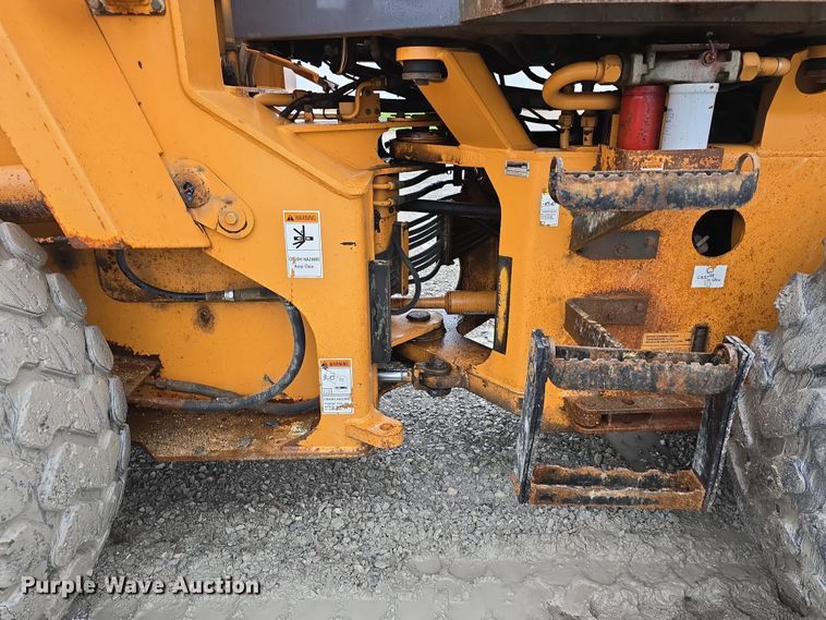 image for item DT6814 2000 Case 621C wheel loader