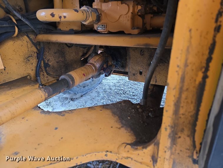 image for item DT6814 2000 Case 621C wheel loader