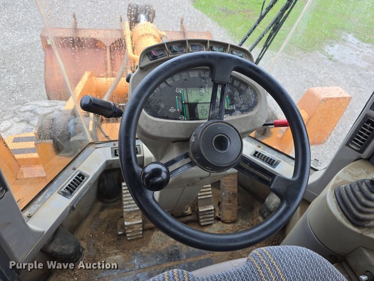 image for item DT6814 2000 Case 621C wheel loader