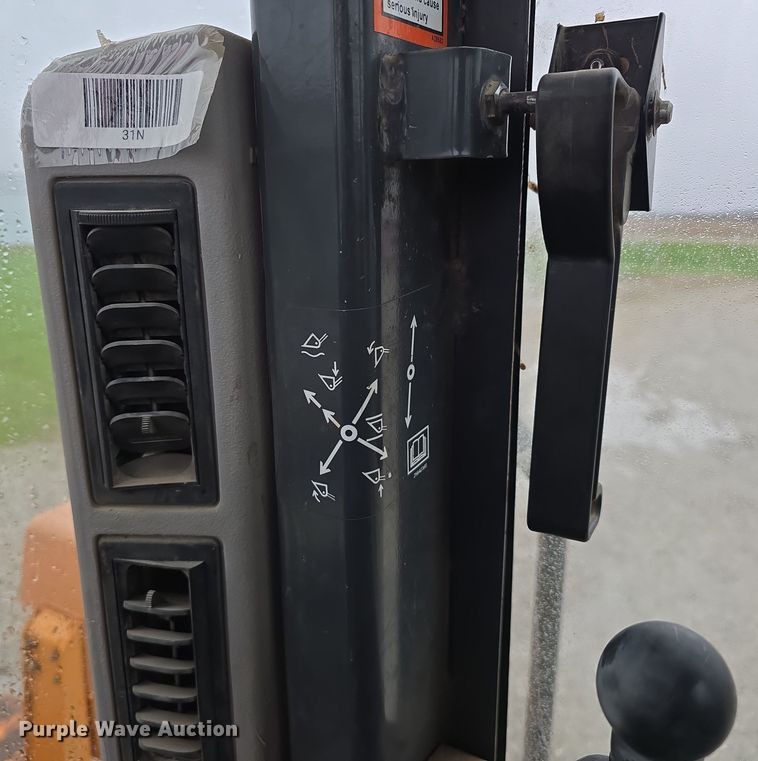 image for item DT6814 2000 Case 621C wheel loader