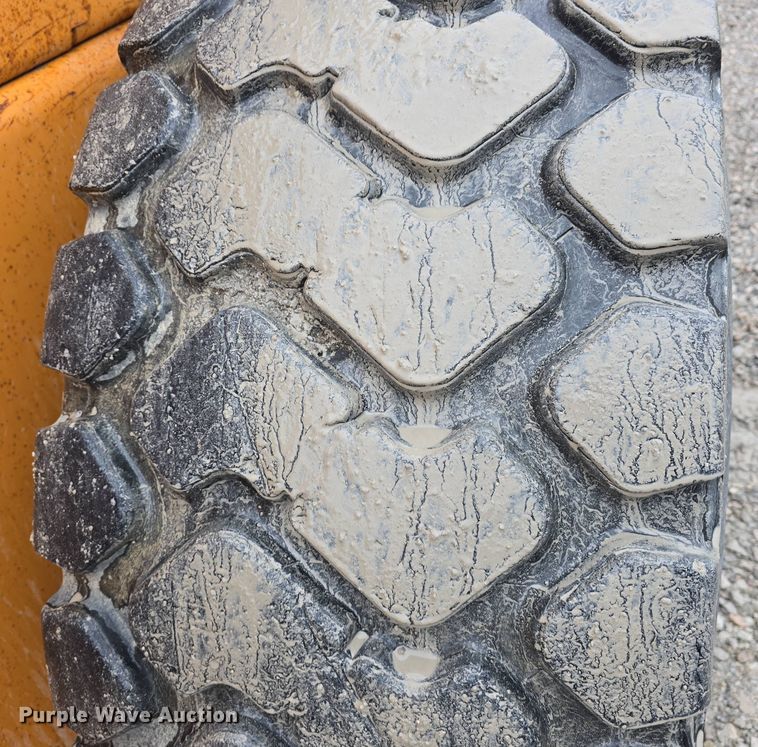 image for item DT6814 2000 Case 621C wheel loader