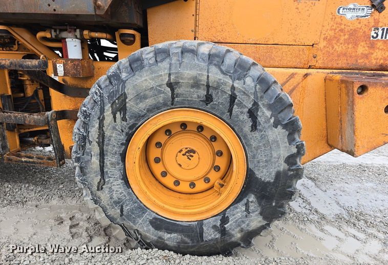 image for item DT6814 2000 Case 621C wheel loader