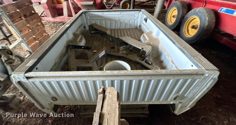 image for item DU9001 Ford F250 pickup truck bed