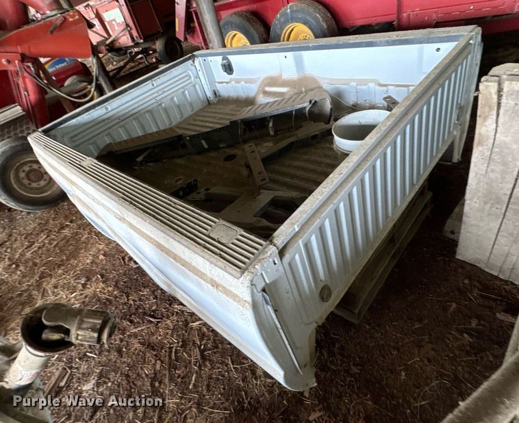 image for item DU9001 Ford F250 pickup truck bed
