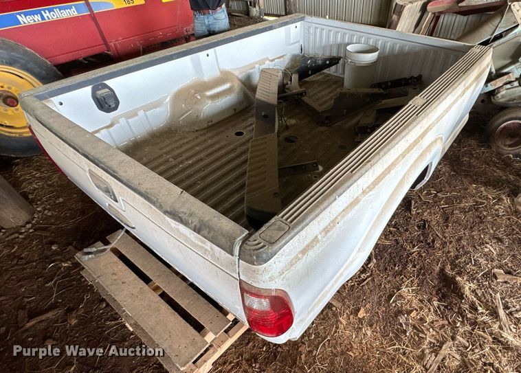 image for item DU9001 Ford F250 pickup truck bed