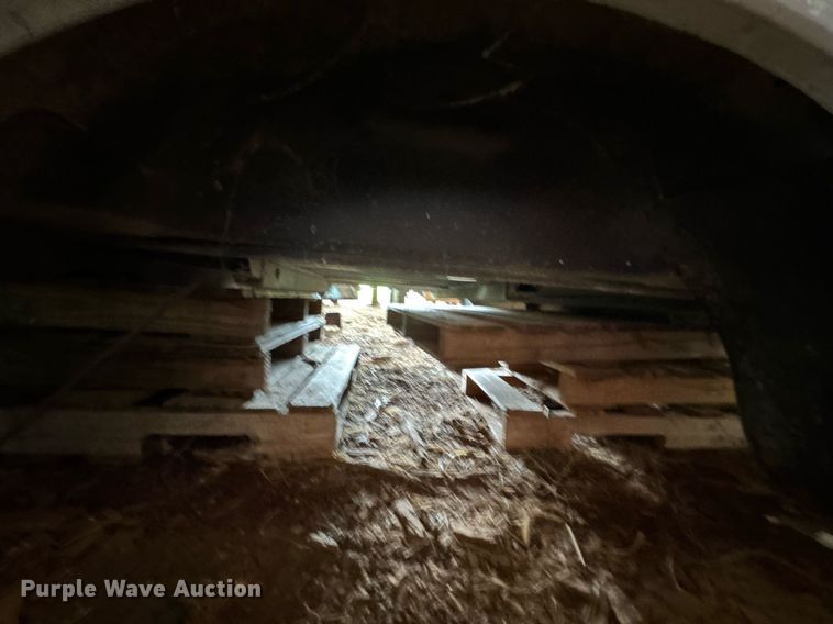 image for item DU9001 Ford F250 pickup truck bed