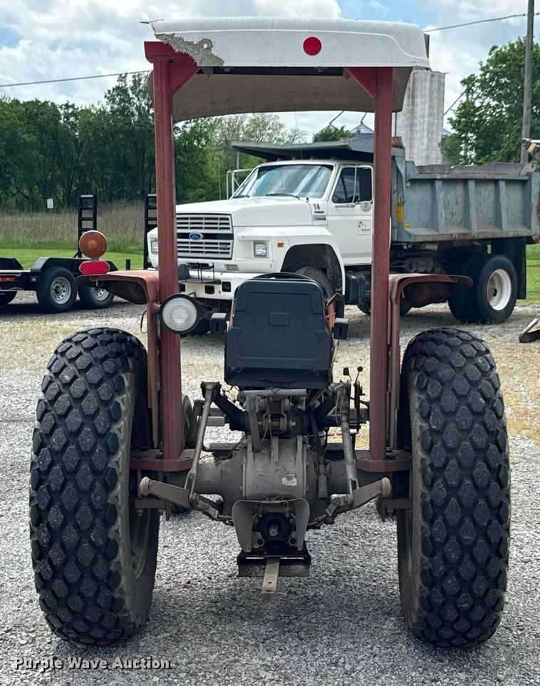 image for item DU9003 1975 Massey Ferguson 235 tractor