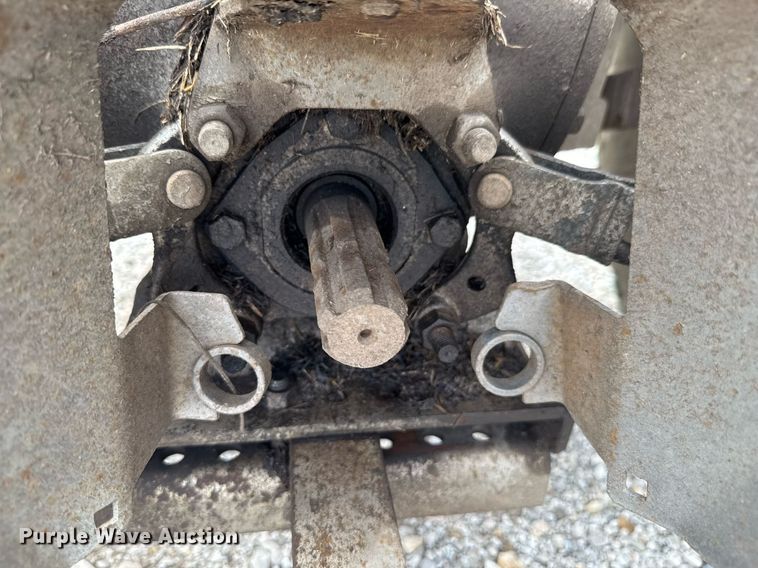 image for item DU9003 1975 Massey Ferguson 235 tractor