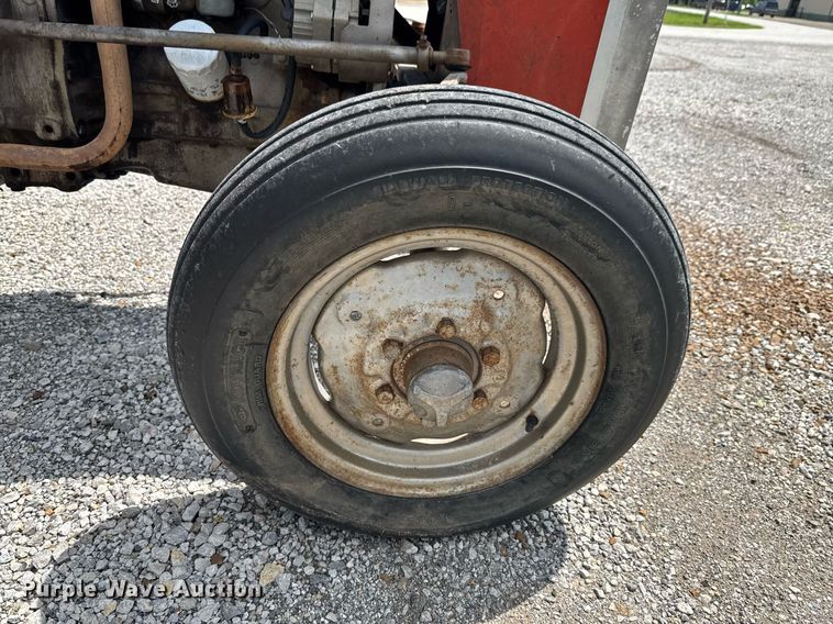 image for item DU9003 1975 Massey Ferguson 235 tractor