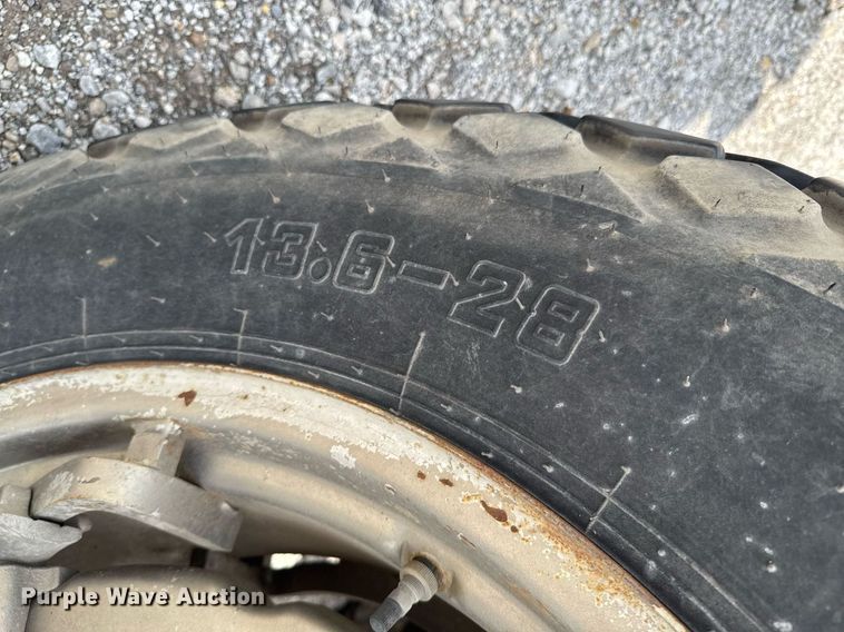 image for item DU9003 1975 Massey Ferguson 235 tractor