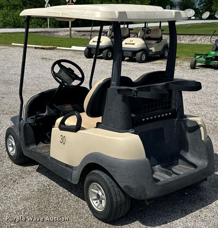 image for item DU9004 2006 Club Car Precedent Professional golf cart