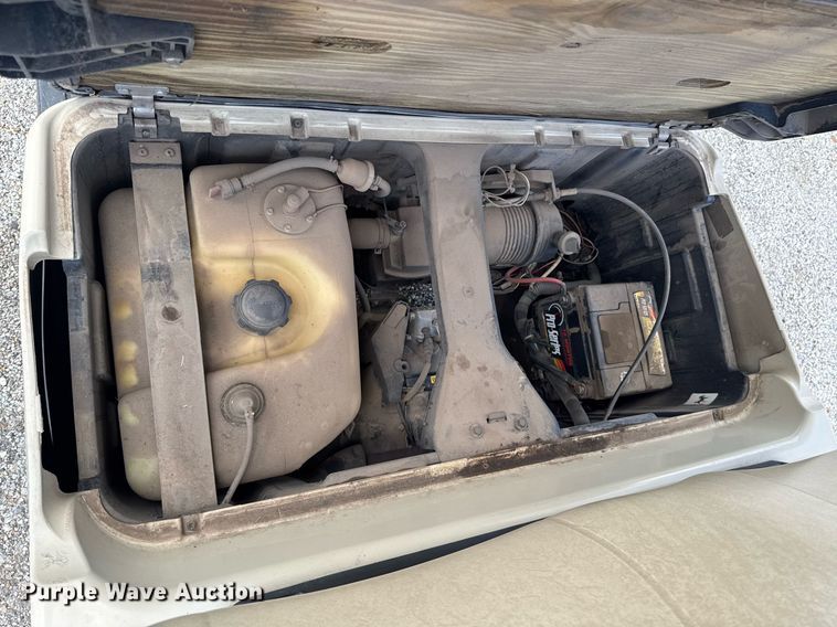 image for item DU9004 2006 Club Car Precedent Professional golf cart