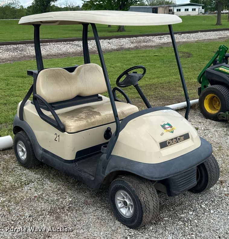 image for item DU9006 2006 Club Car Precedent Professional golf cart