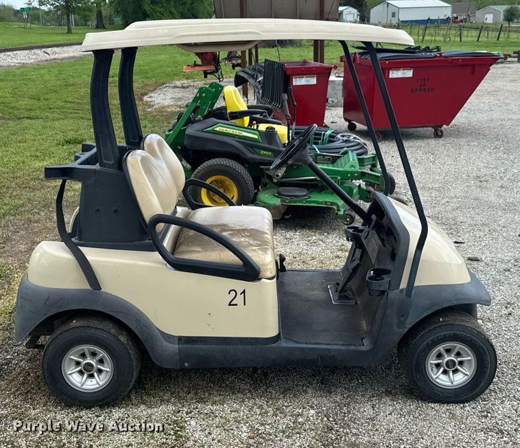 image for item DU9006 2006 Club Car Precedent Professional golf cart