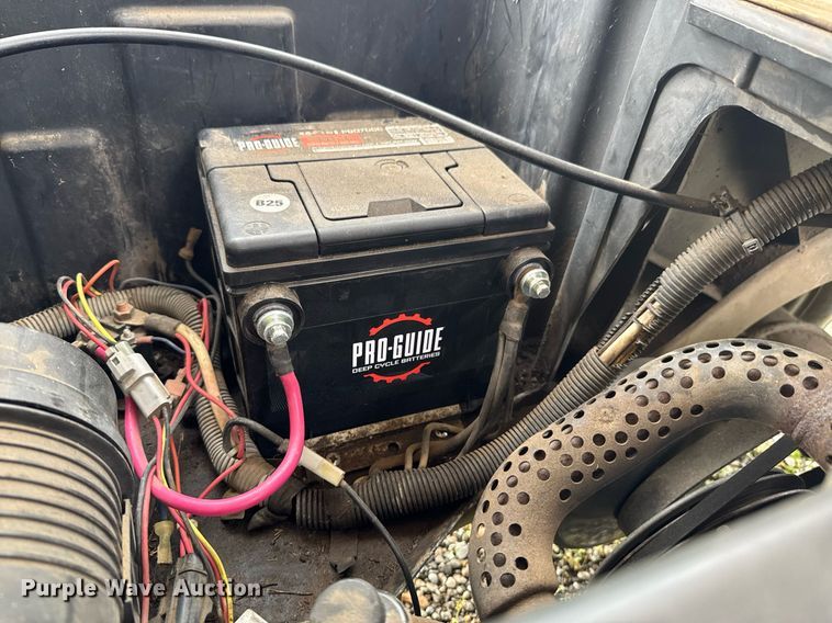 image for item DU9006 2006 Club Car Precedent Professional golf cart