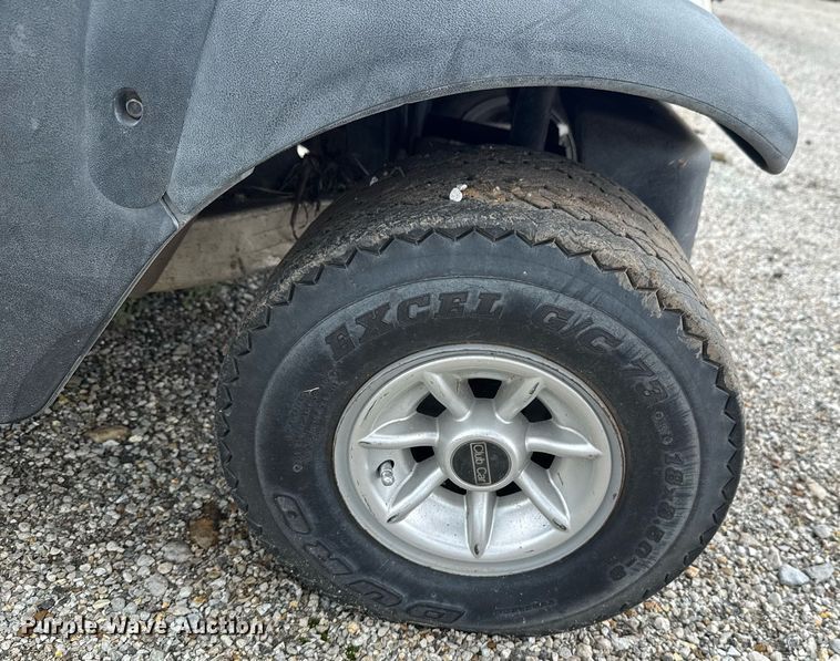 image for item DU9006 2006 Club Car Precedent Professional golf cart