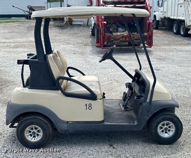 image for item DU9007 2006 Club Car Precedent Professional golf cart
