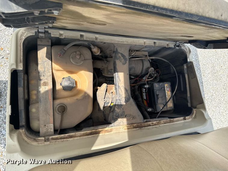 image for item DU9007 2006 Club Car Precedent Professional golf cart