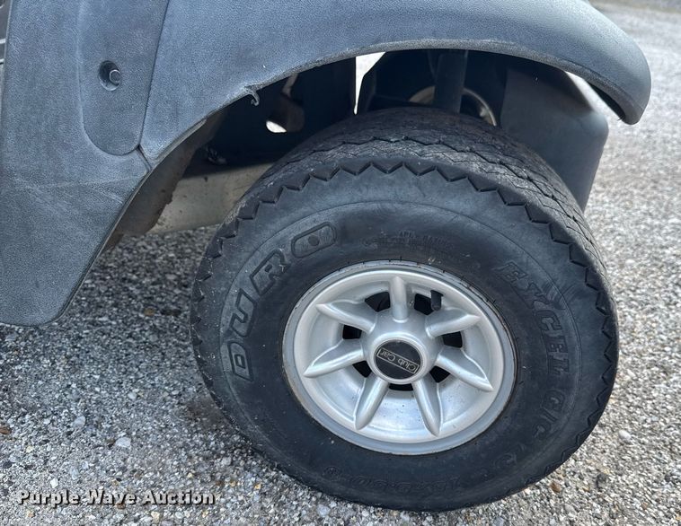 image for item DU9007 2006 Club Car Precedent Professional golf cart