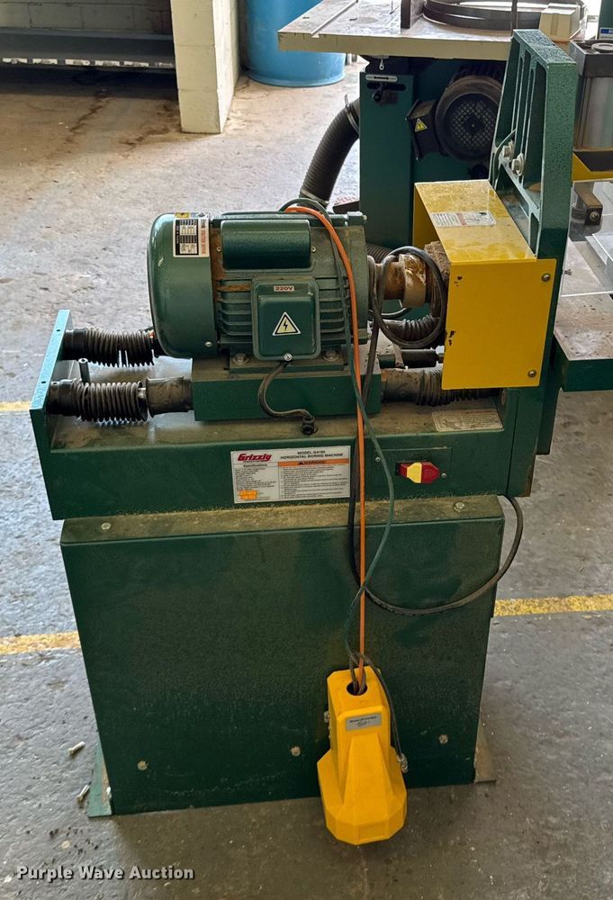 image for item DU9012 Machine shop equipment