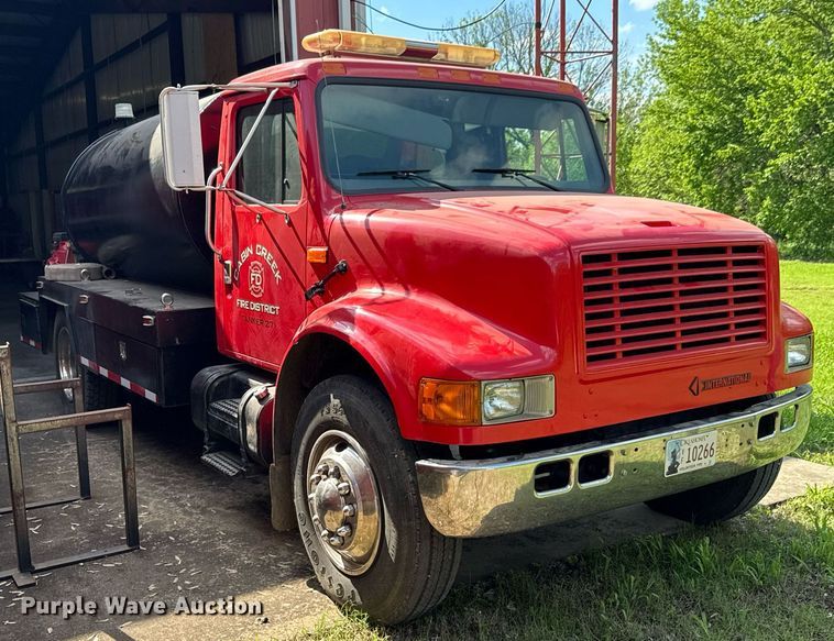 image for item DU9017 1997 International 4700 water truck