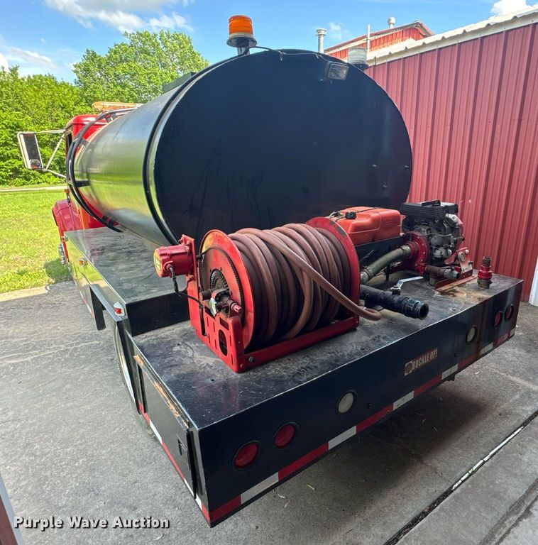 image for item DU9017 1997 International 4700 water truck