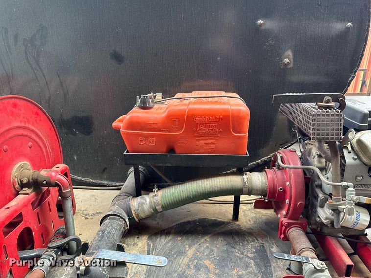 image for item DU9017 1997 International 4700 water truck