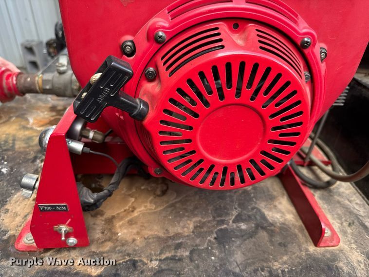 image for item DU9017 1997 International 4700 water truck