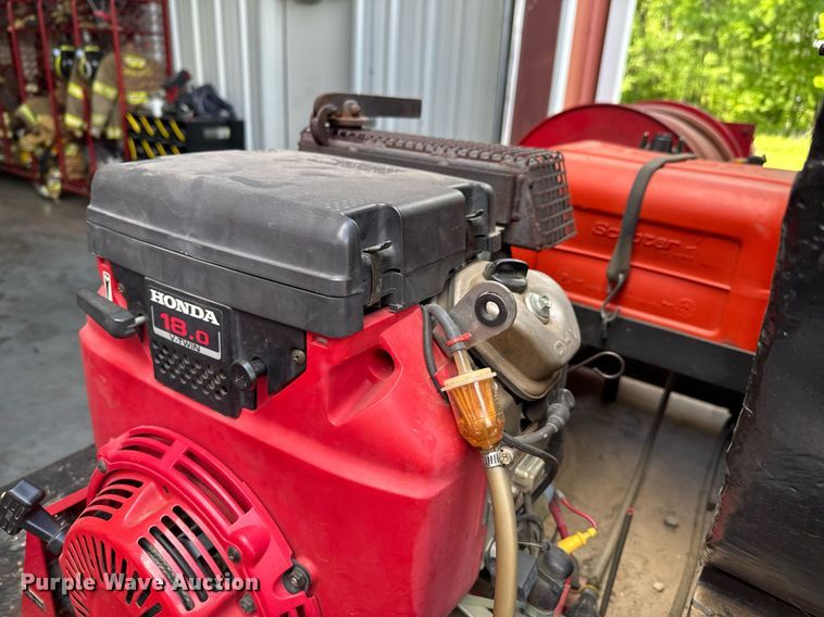 image for item DU9017 1997 International 4700 water truck