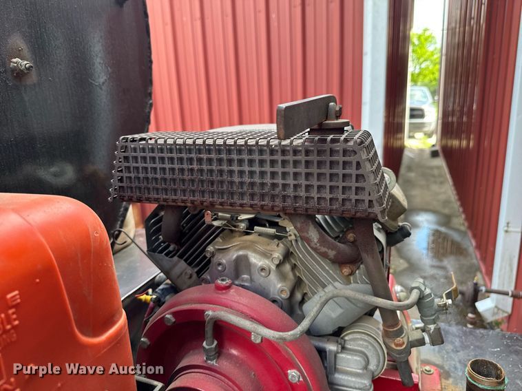 image for item DU9017 1997 International 4700 water truck