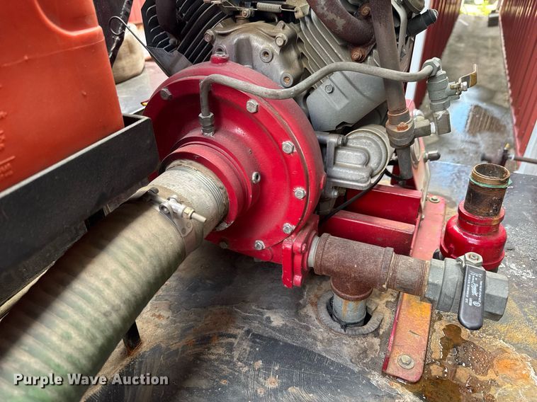 image for item DU9017 1997 International 4700 water truck