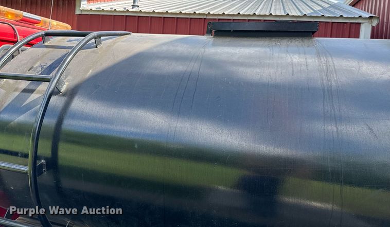 image for item DU9017 1997 International 4700 water truck