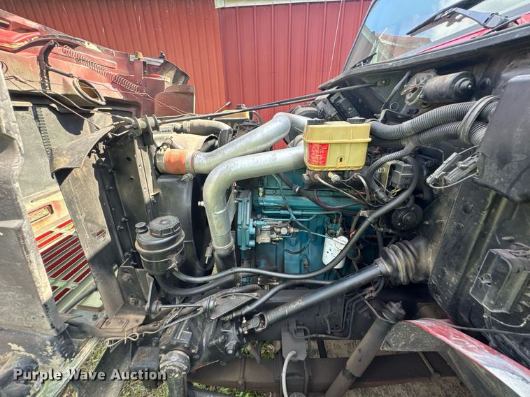 image for item DU9017 1997 International 4700 water truck