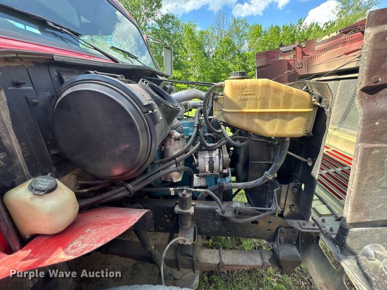 image for item DU9017 1997 International 4700 water truck