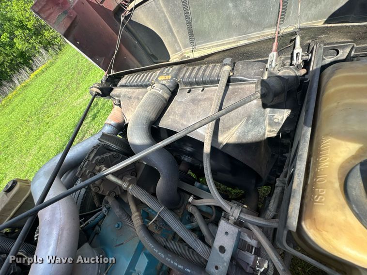 image for item DU9017 1997 International 4700 water truck