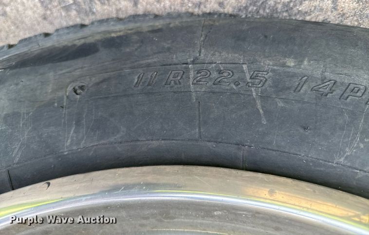 image for item DU9017 1997 International 4700 water truck