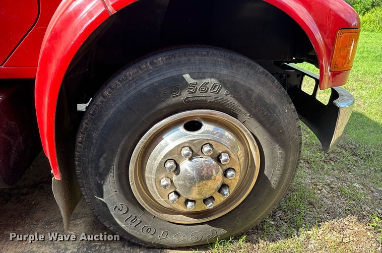 image for item DU9017 1997 International 4700 water truck