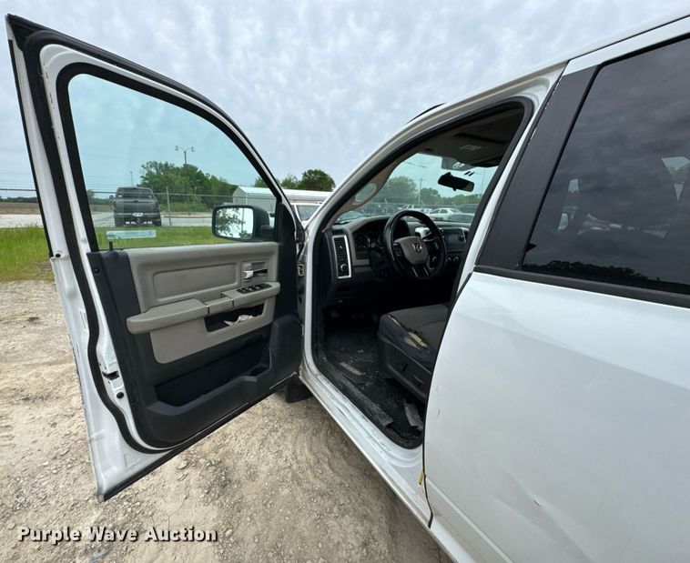 image for item DU9026 2012 Dodge Ram 1500 SLT Crew Cab pickup truck