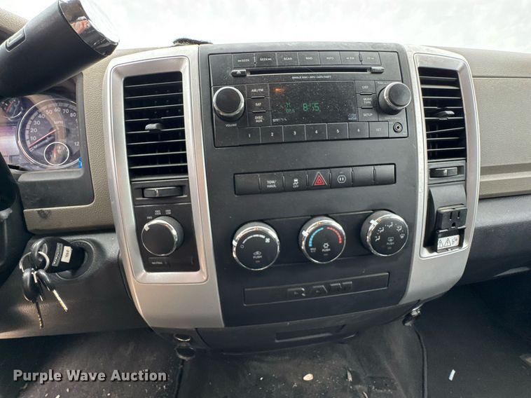 image for item DU9026 2012 Dodge Ram 1500 SLT Crew Cab pickup truck