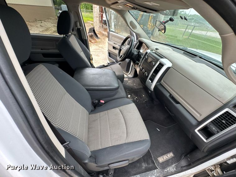 image for item DU9026 2012 Dodge Ram 1500 SLT Crew Cab pickup truck