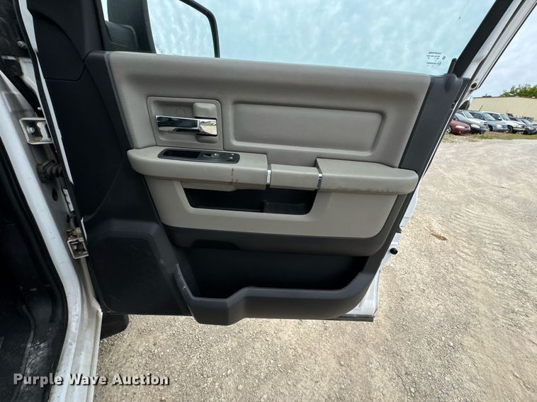 image for item DU9026 2012 Dodge Ram 1500 SLT Crew Cab pickup truck