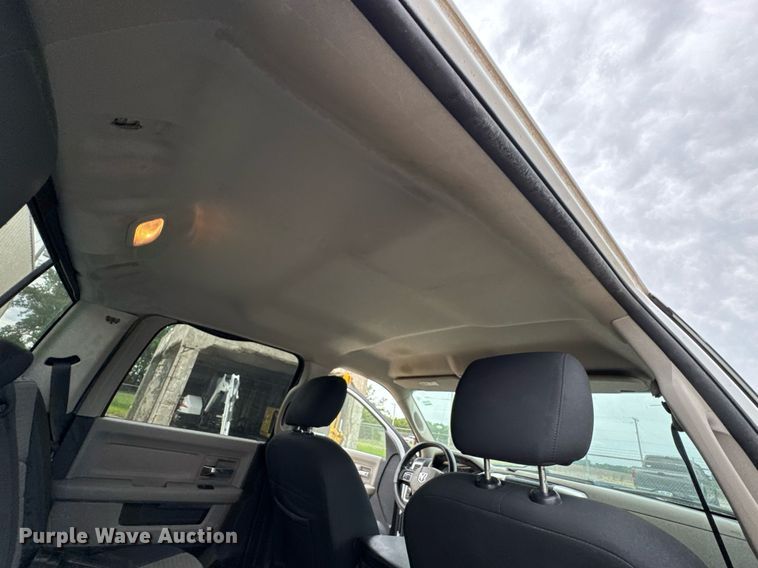 image for item DU9026 2012 Dodge Ram 1500 SLT Crew Cab pickup truck