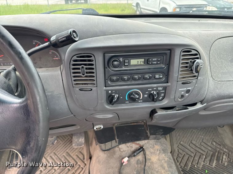 image for item DU9028 1999 Ford F150 pickup truck