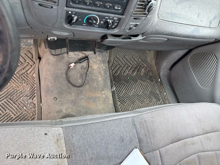 image for item DU9028 1999 Ford F150 pickup truck