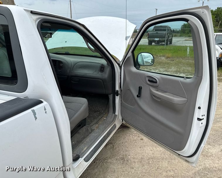 image for item DU9028 1999 Ford F150 pickup truck