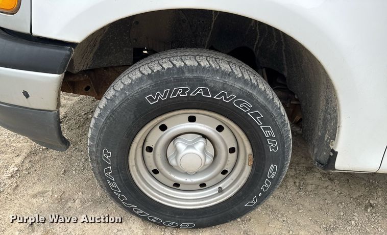 image for item DU9028 1999 Ford F150 pickup truck